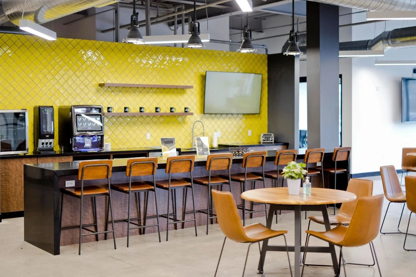 Photo 3 of 98 Lower Westfield Road, Holyoke, MA 01040