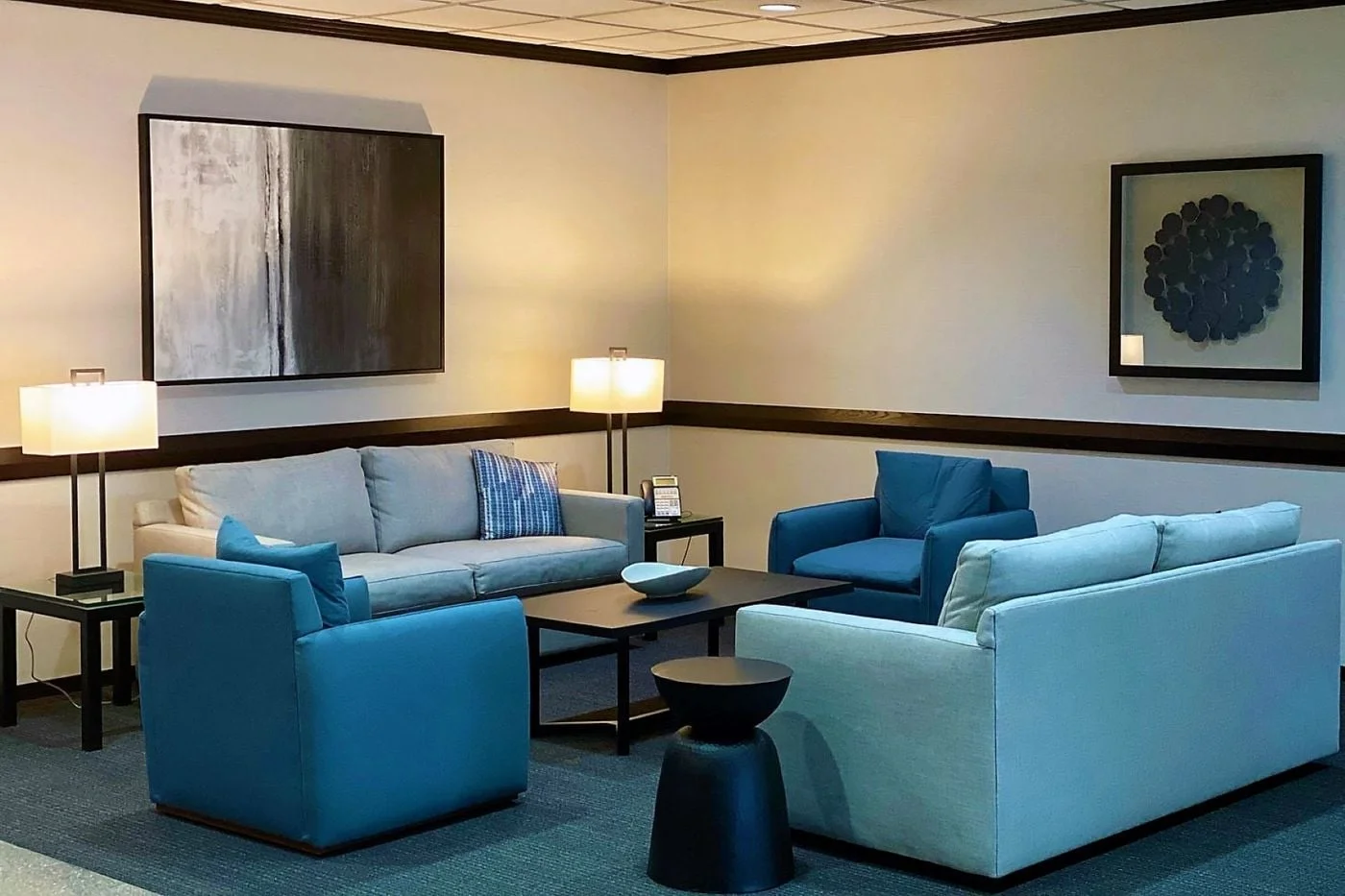 Photo 2 of 200 East Big Beaver Road, Troy, MI 48083-1208