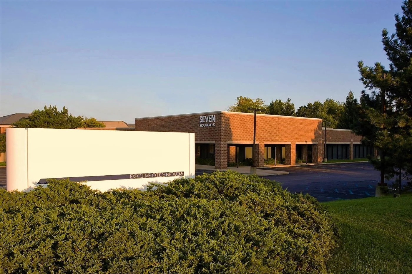Photo-2 of 7 West Square Lake Road, Bloomfield Hills, MI 48302-0462