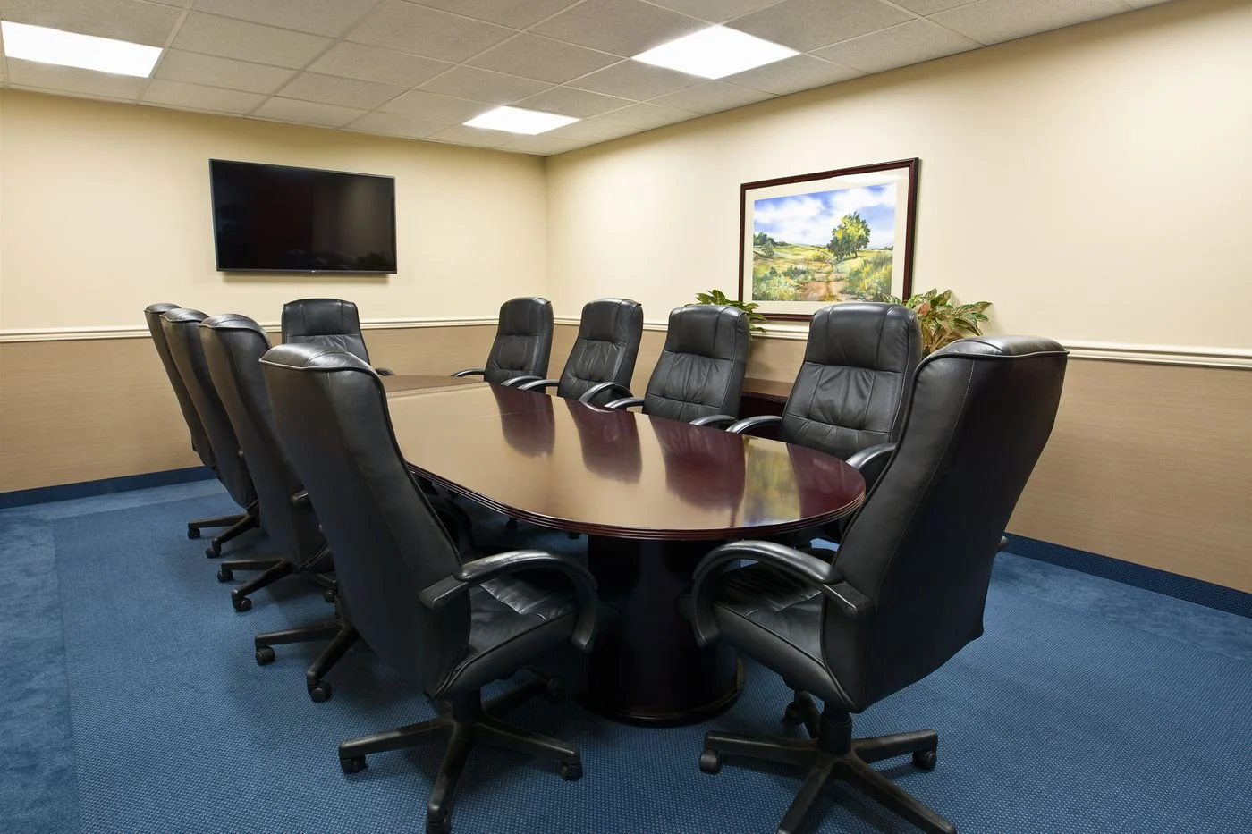 Photo 3 of 2 Overhill Road, Scarsdale, NY 10583