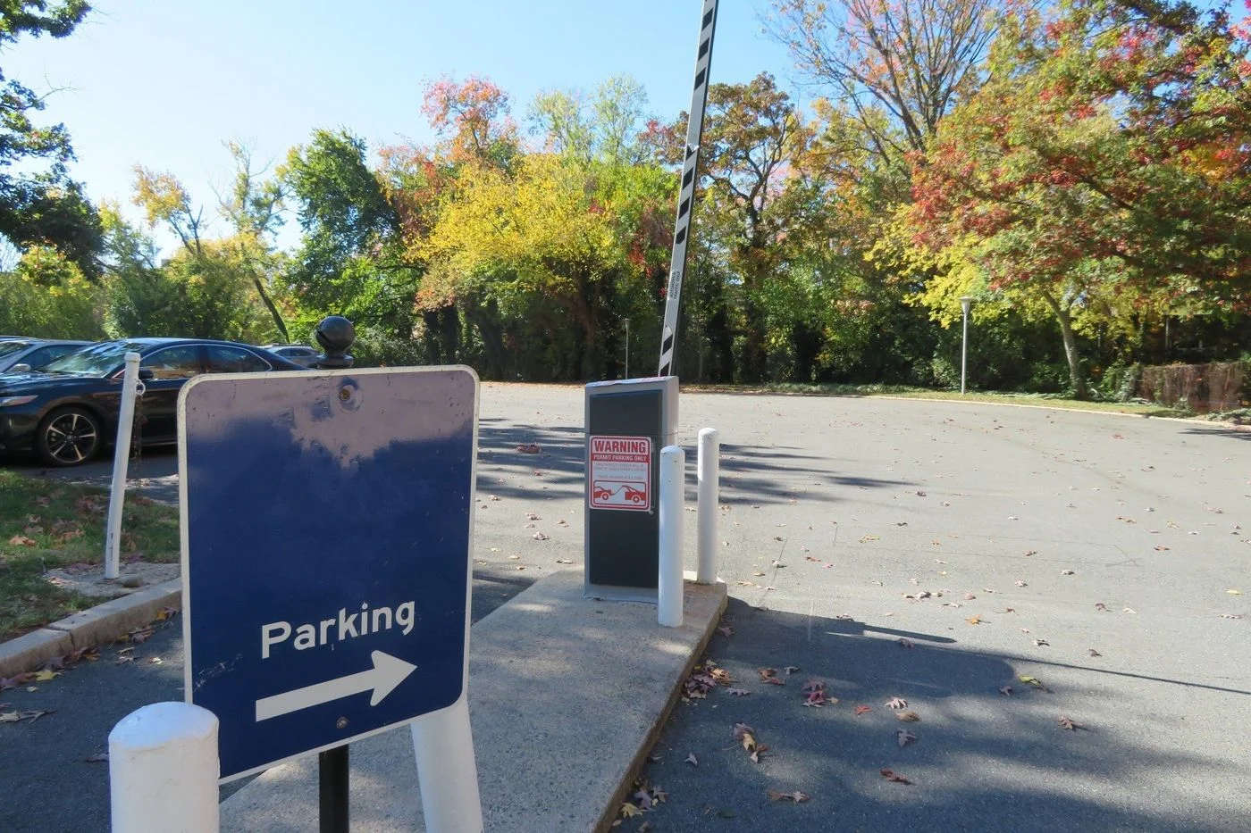 Photo 2 of 1400 14th Street N, Arlington, VA 22209