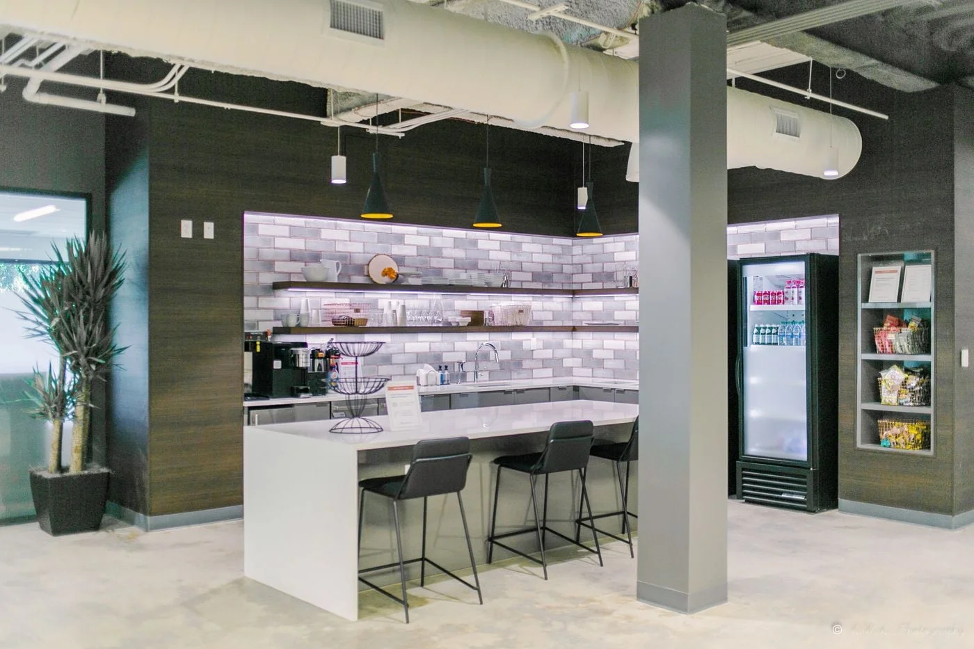 Photo 1 of 6584 Poplar Avenue 2nd Floor, Memphis, TN 38138