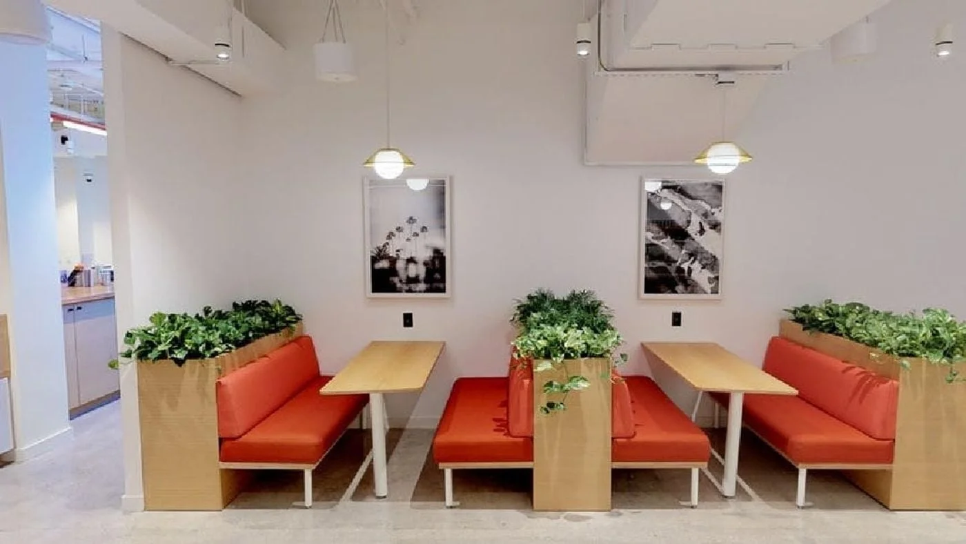 Photo 2 of 255 Giralda Avenue, Coral Gables, FL 33134