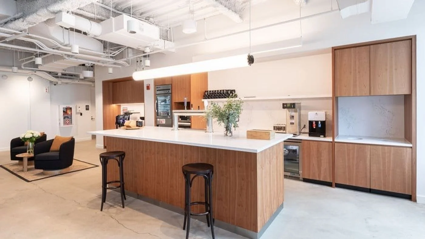 Photo-2 of 901 North Glebe Road, Arlington, VA 22203