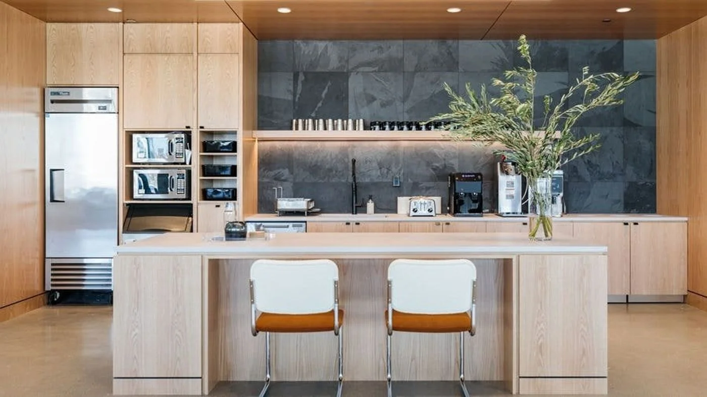 Photo 2 of 448 North LaSalle Drive Floor 9, Chicago, IL 60654