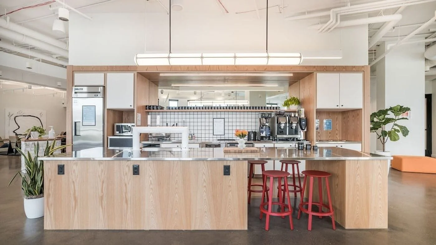 Photo 3 of 800 North High Street, Columbus, OH 43215