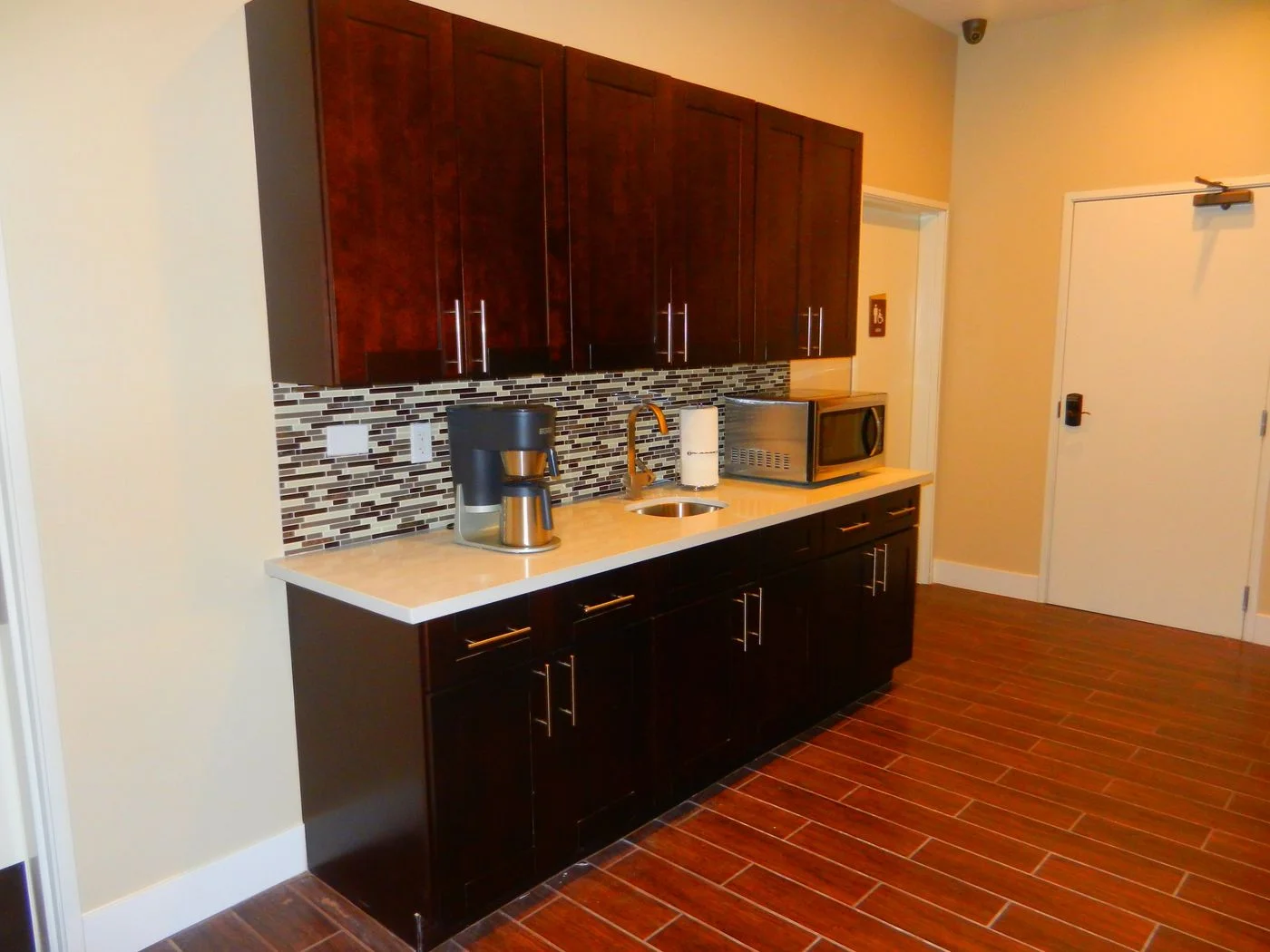 Photo 3 of 4525 South Sandhill Road, Las Vegas, NV 89121