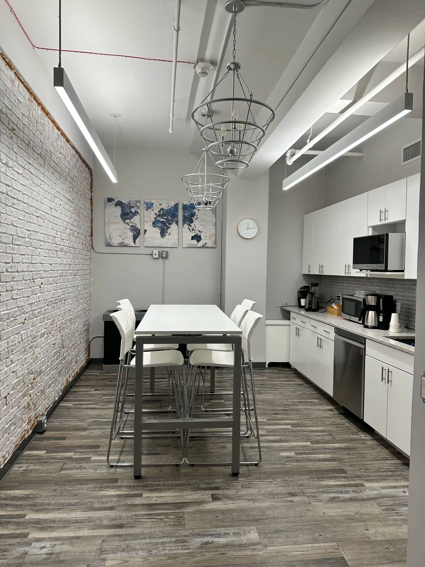 Photo 2 of 462 Seventh Ave, FL 6, New York City, NY 10018