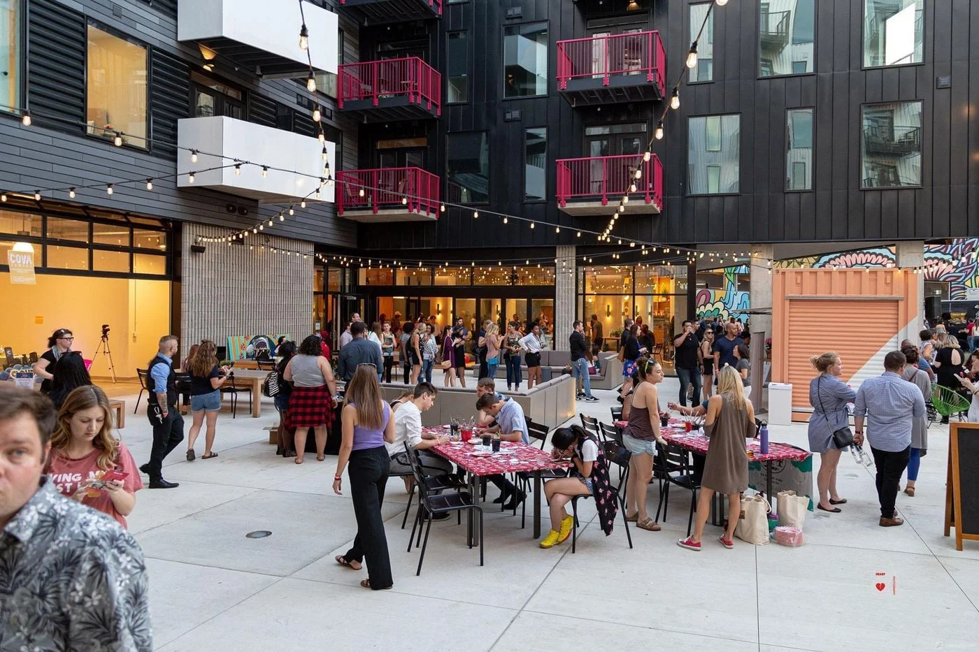 Photo 2 of 470 W Broad Street, Columbus, OH 43215