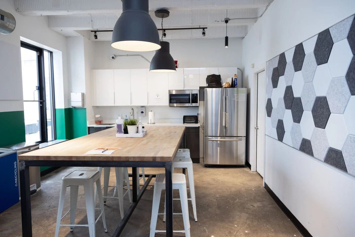 Photo 3 of 1212 North Ashland Avenue, Chicago, IL 60622