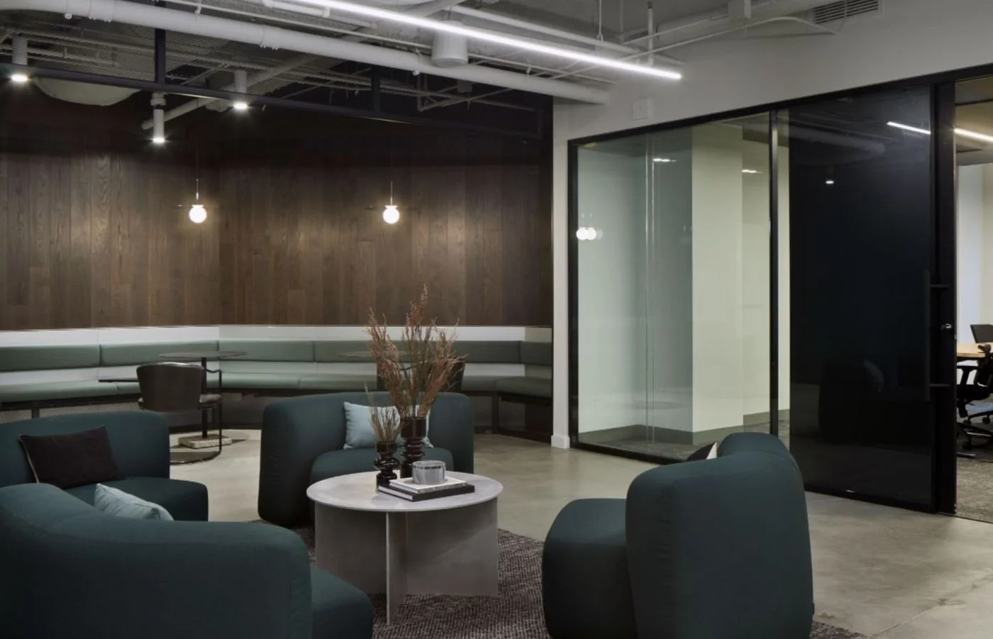 Photo 3 of 1100 Dexter Avenue N, Seattle, WA 98109