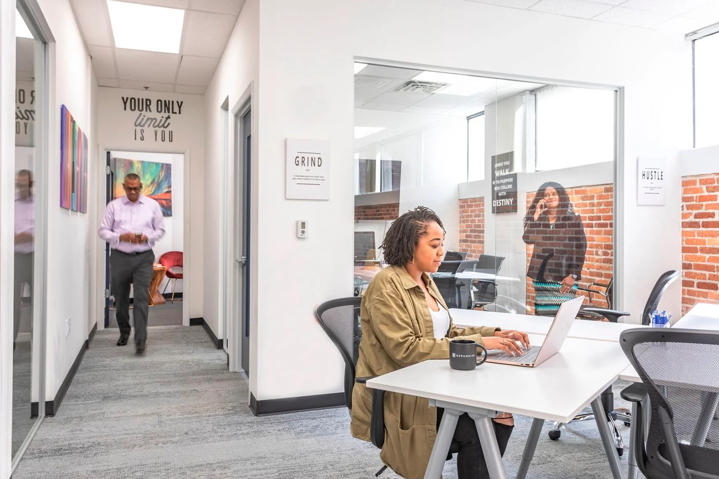 Photo 3 of 25 North Market Street, Jacksonville, FL 32202