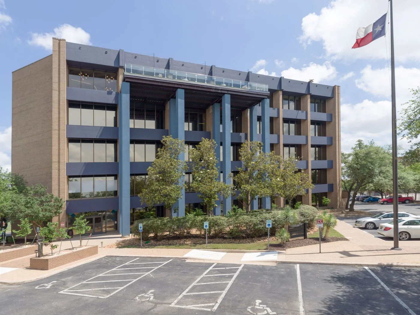 Photo-2 of 305 East Huntland Drive, Austin, TX 78752