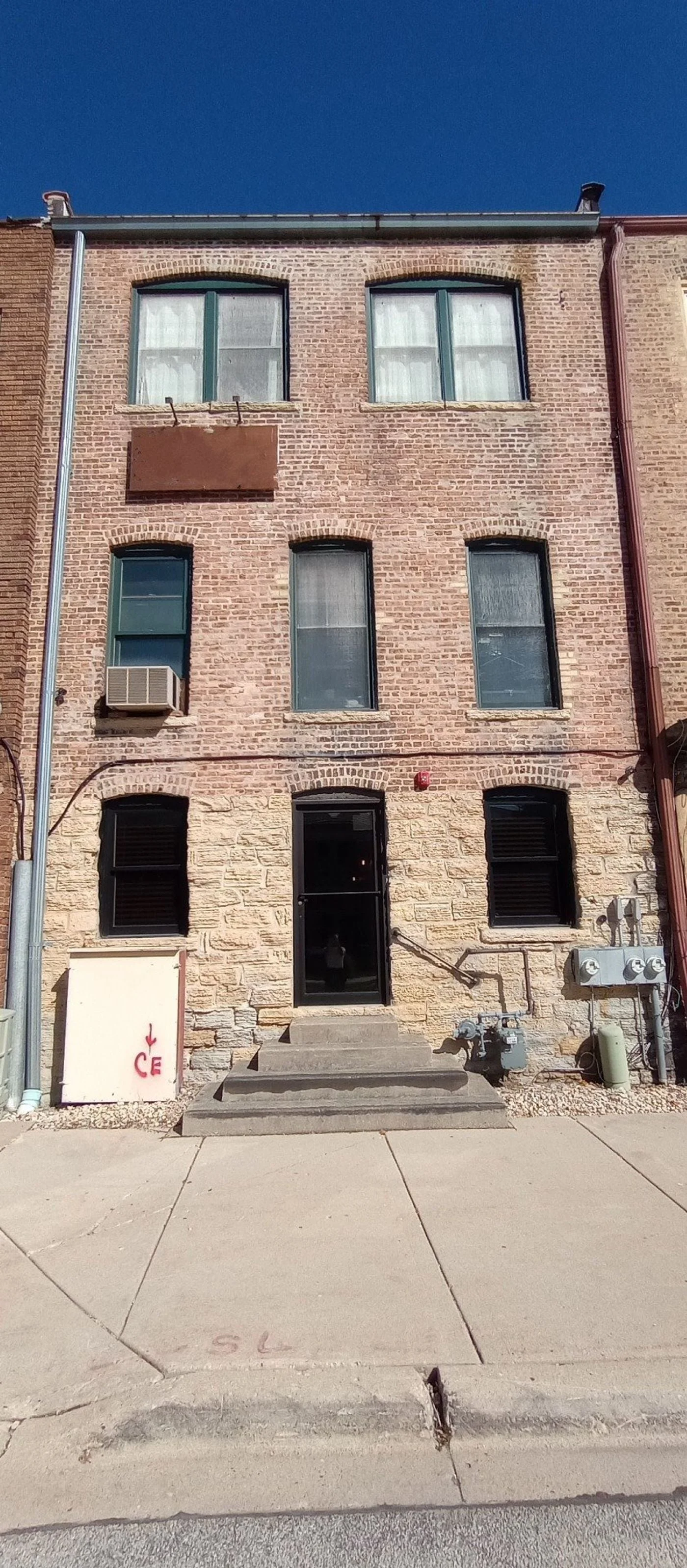 Photo 1 of 105 Turner Court, Chicago, IL 60185