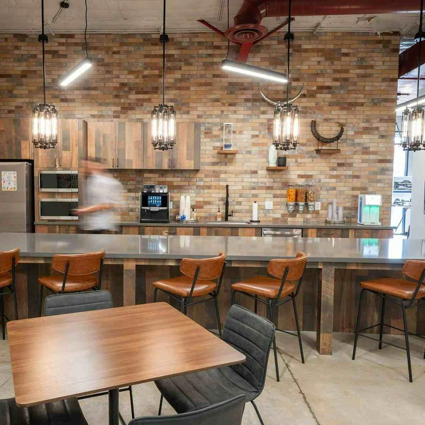 Photo 2 of 1100 West 23rd Street, Houston, TX 77008