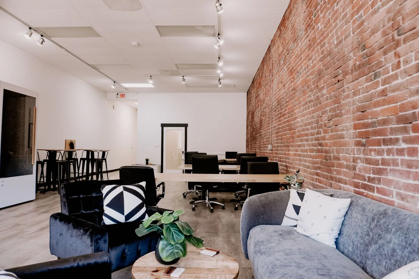 Photo 1 of 216 Commercial Street North East, Salem, OR, OR 97301