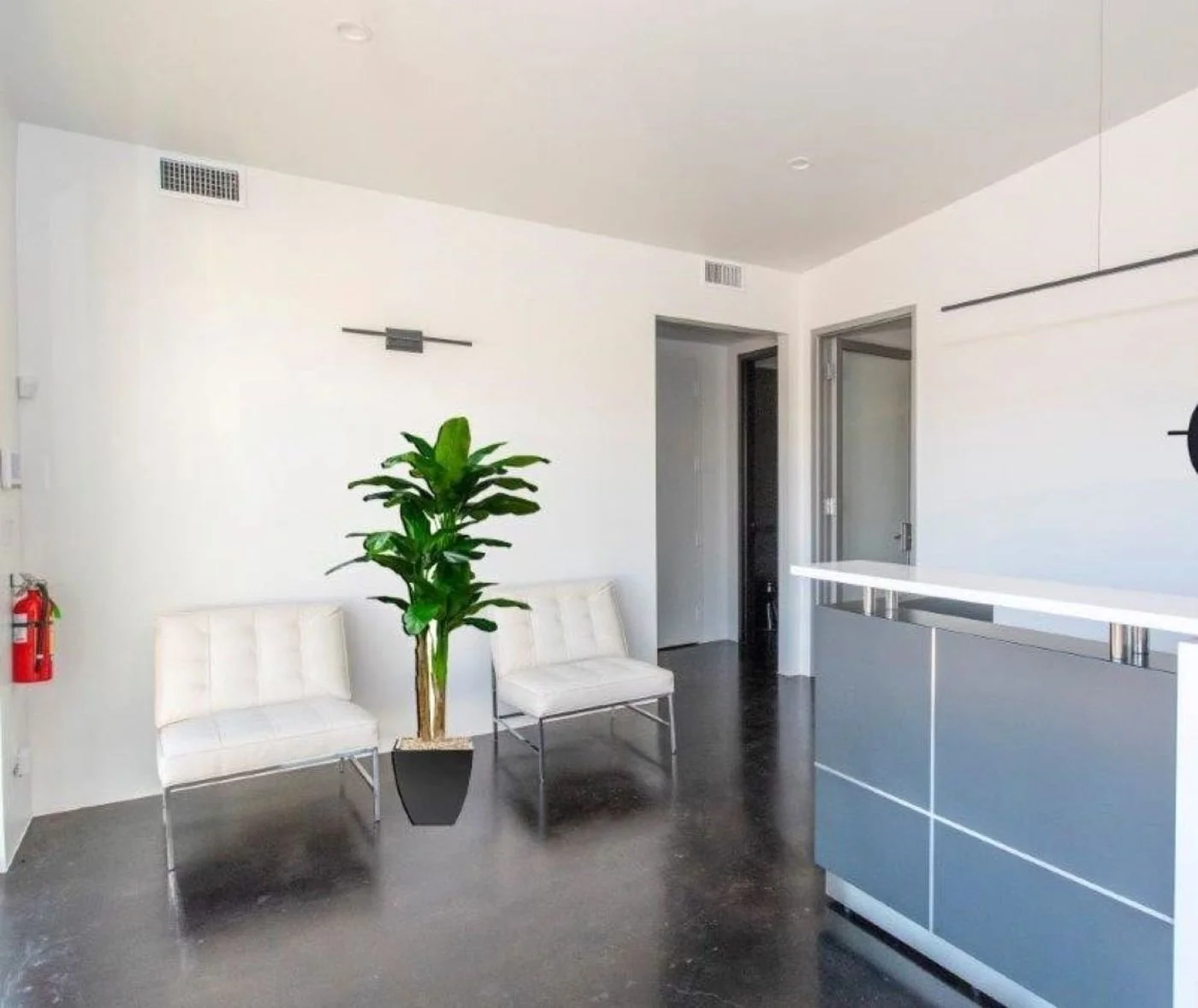 Photo 2 of 907 Pollard Street Suite 100, Dallas, TX 75208