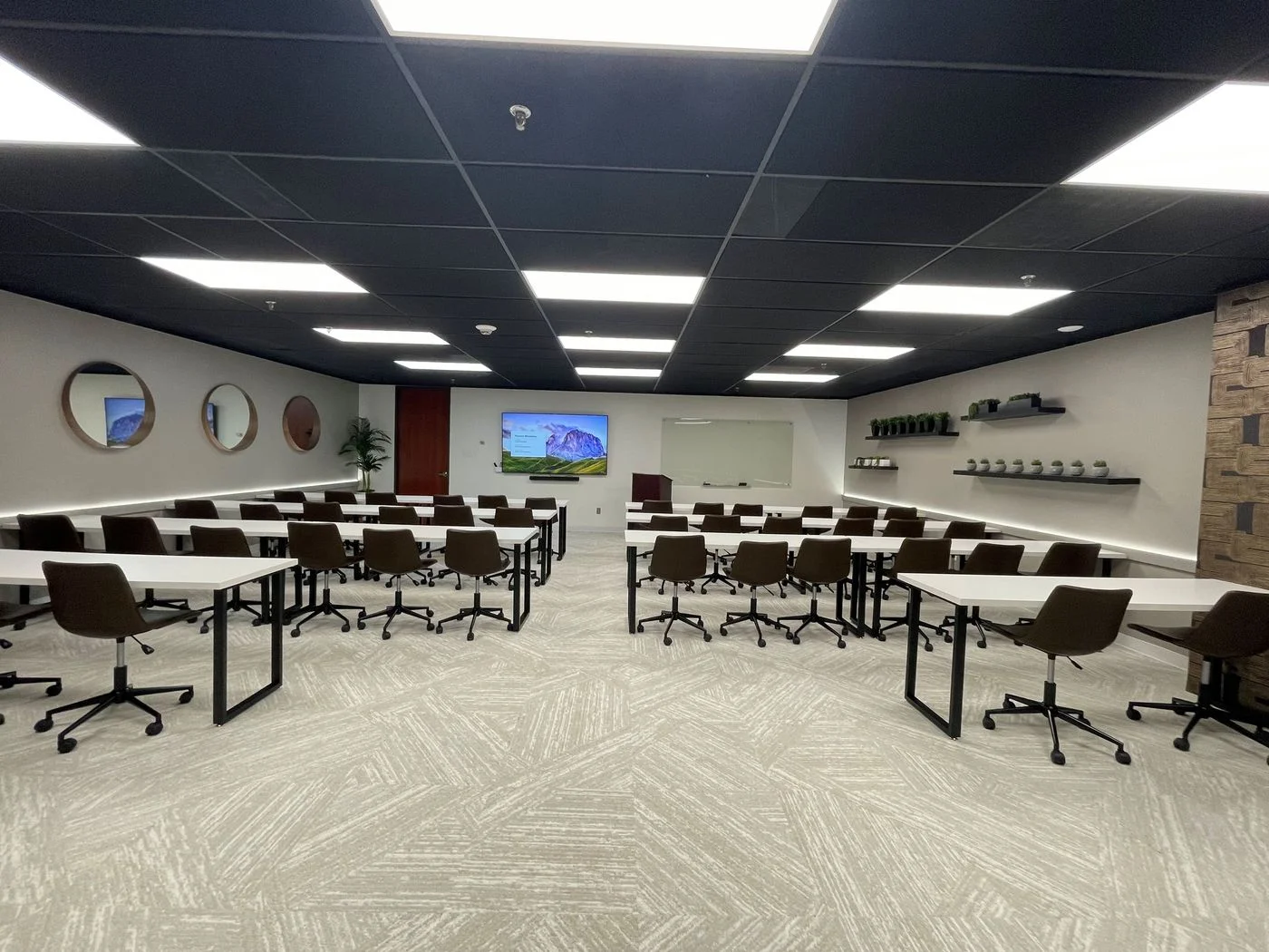 Photo 3 of 3010 Lyndon B Johnson Freeway Suite 1200, Dallas, TX 75234