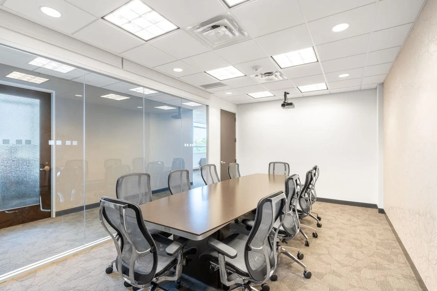 Photo 1 of 2355 Highway 36 West Bonestroo, #400, Roseville, CA 55113