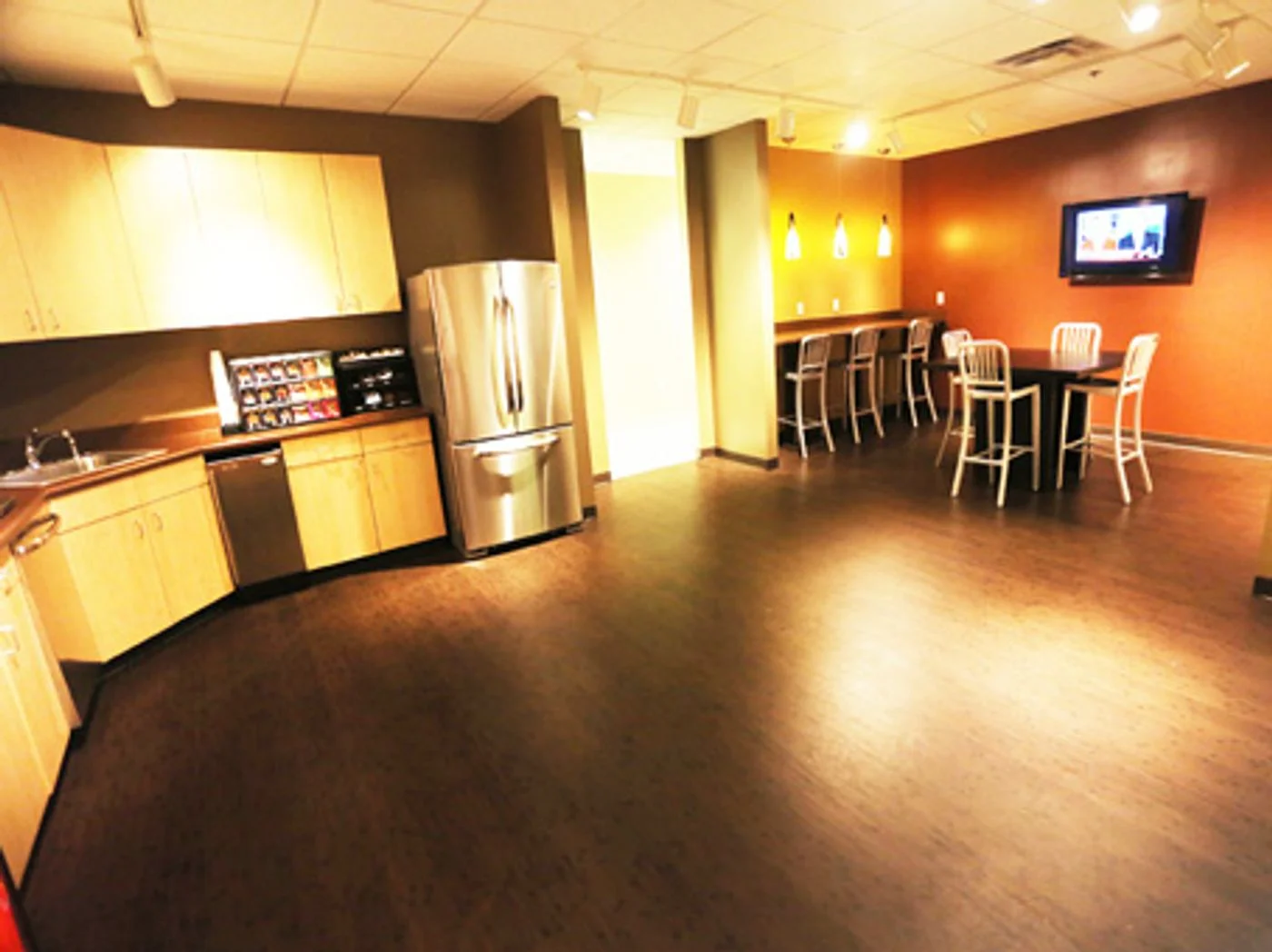 Photo 2 of 1661 International Drive Suite 400, Memphis, TN 38120