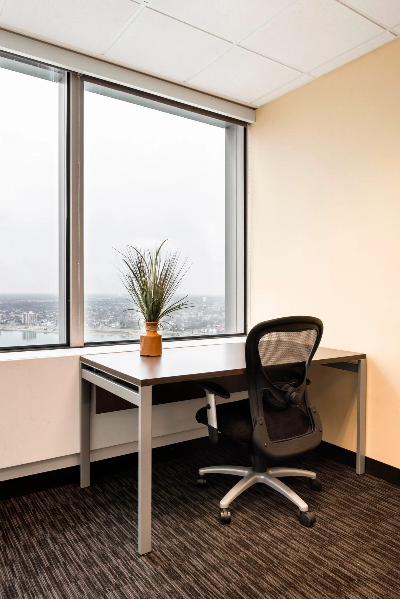 Photo 2 of 400 Renaissance Center Suite 2600, Detroit, MI 48243