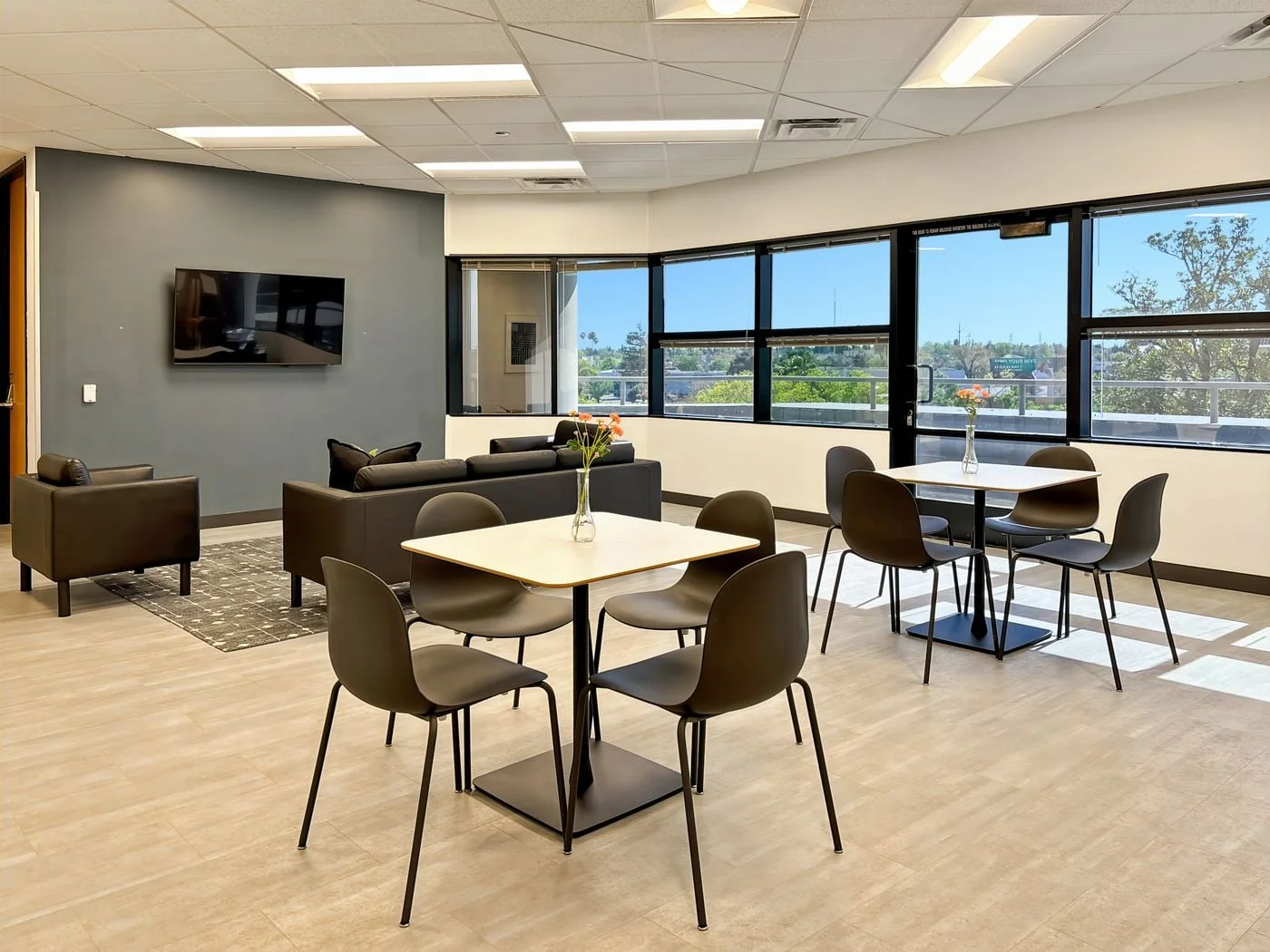 Photo 1 of 1750 Howe Avenue The Landmark, Sacramento, CA 95825