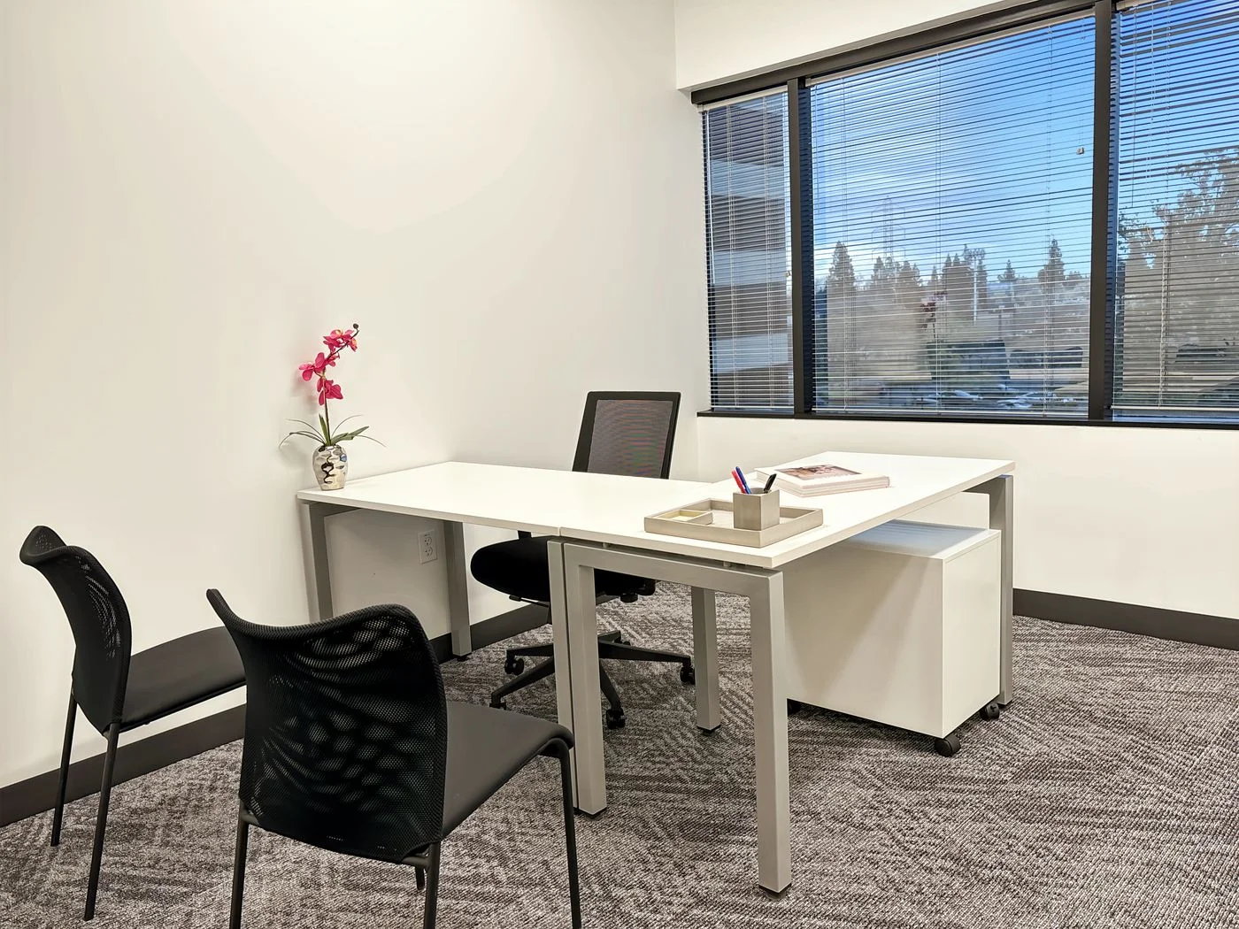 Photo 2 of 1750 Howe Avenue The Landmark, Sacramento, CA 95825