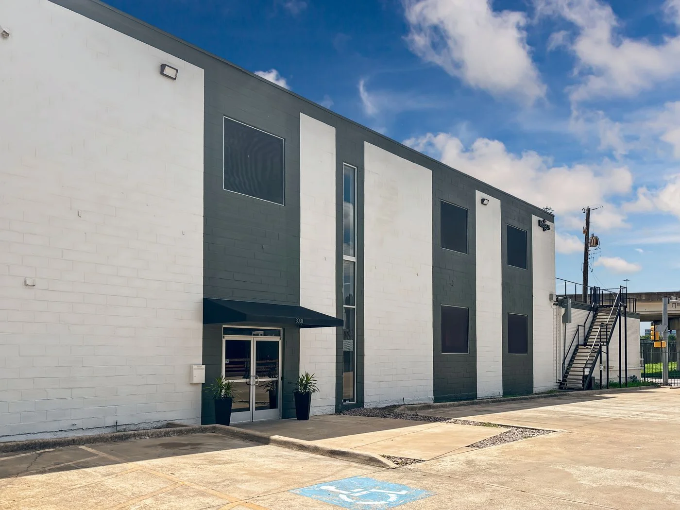 Photo 1 of 3008 Ross Ave Suite 100, Dallas, TX 75204