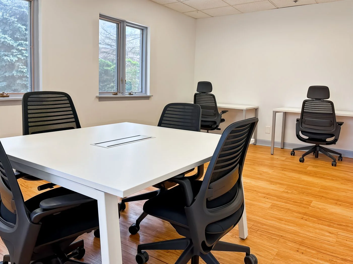 Photo 3 of 1N131 County Farm Road, Winfield, KS 60190