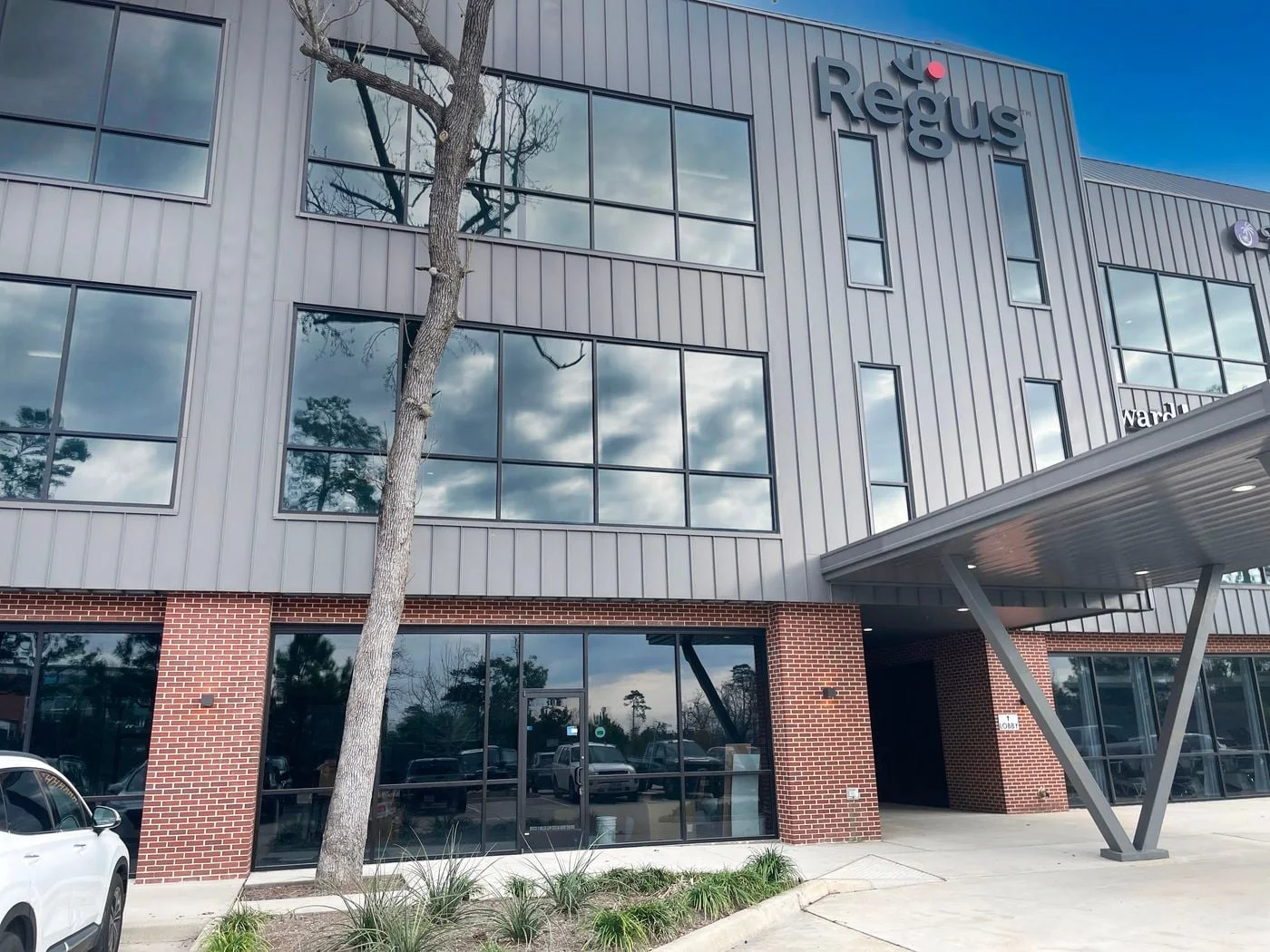 Photo 2 of 1135 Grand Central Parkway, Conroe, TX 77304