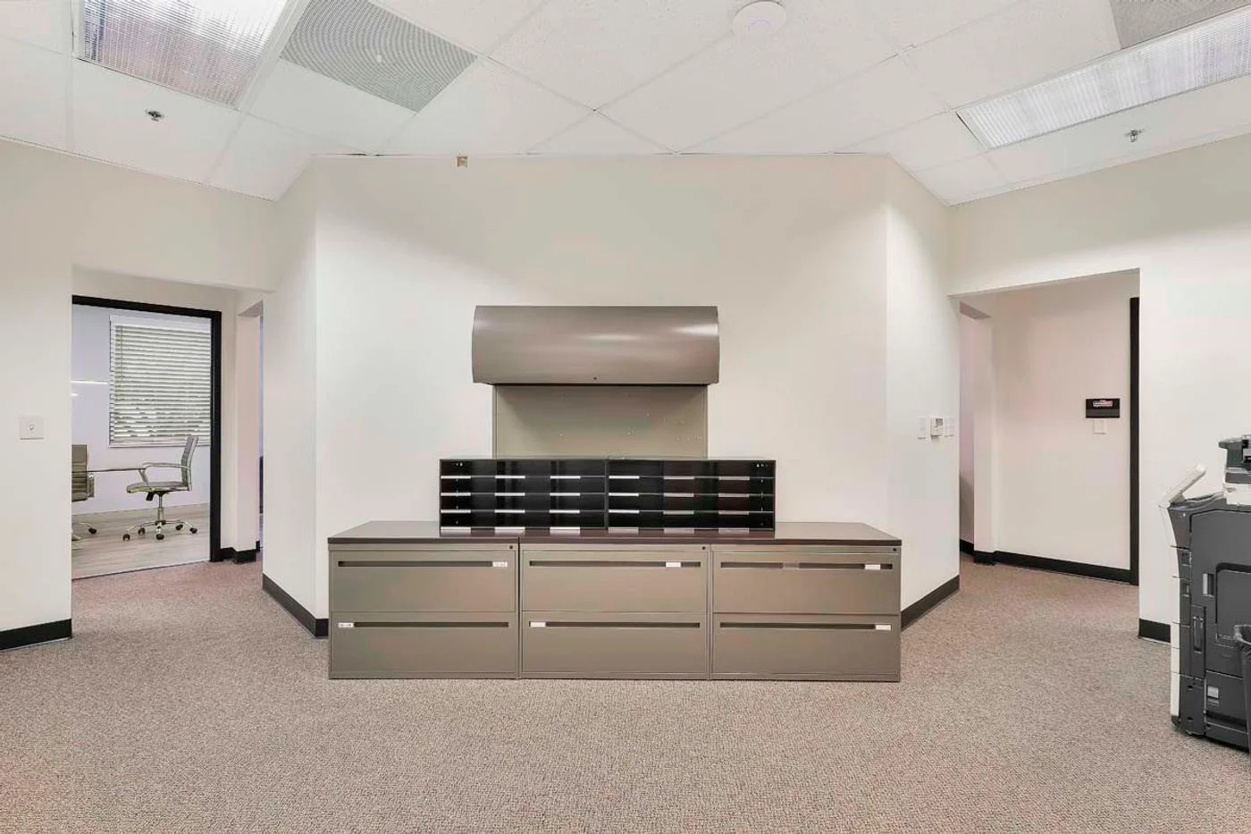 Photo 3 of 691, Trade Center Boulevard, Chesterfield, MO 63005