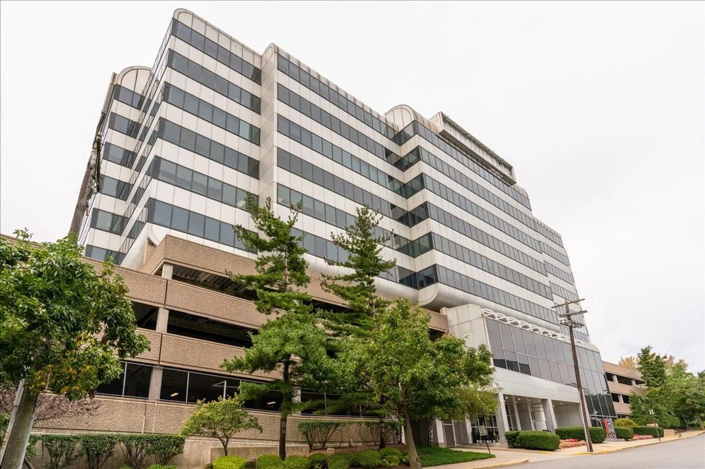 Photo-2 of 1 Bridge Plaza 2nd Floor, Fort Lee, NJ 07024