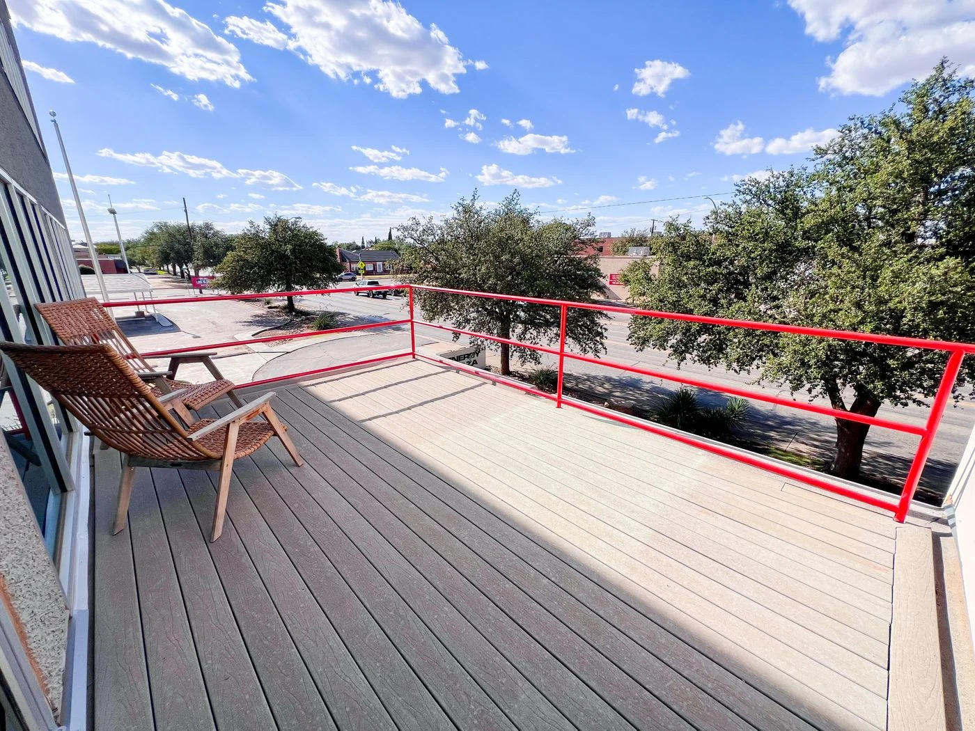 Photo 2 of 901 W Wall St, Midland, TX 79701