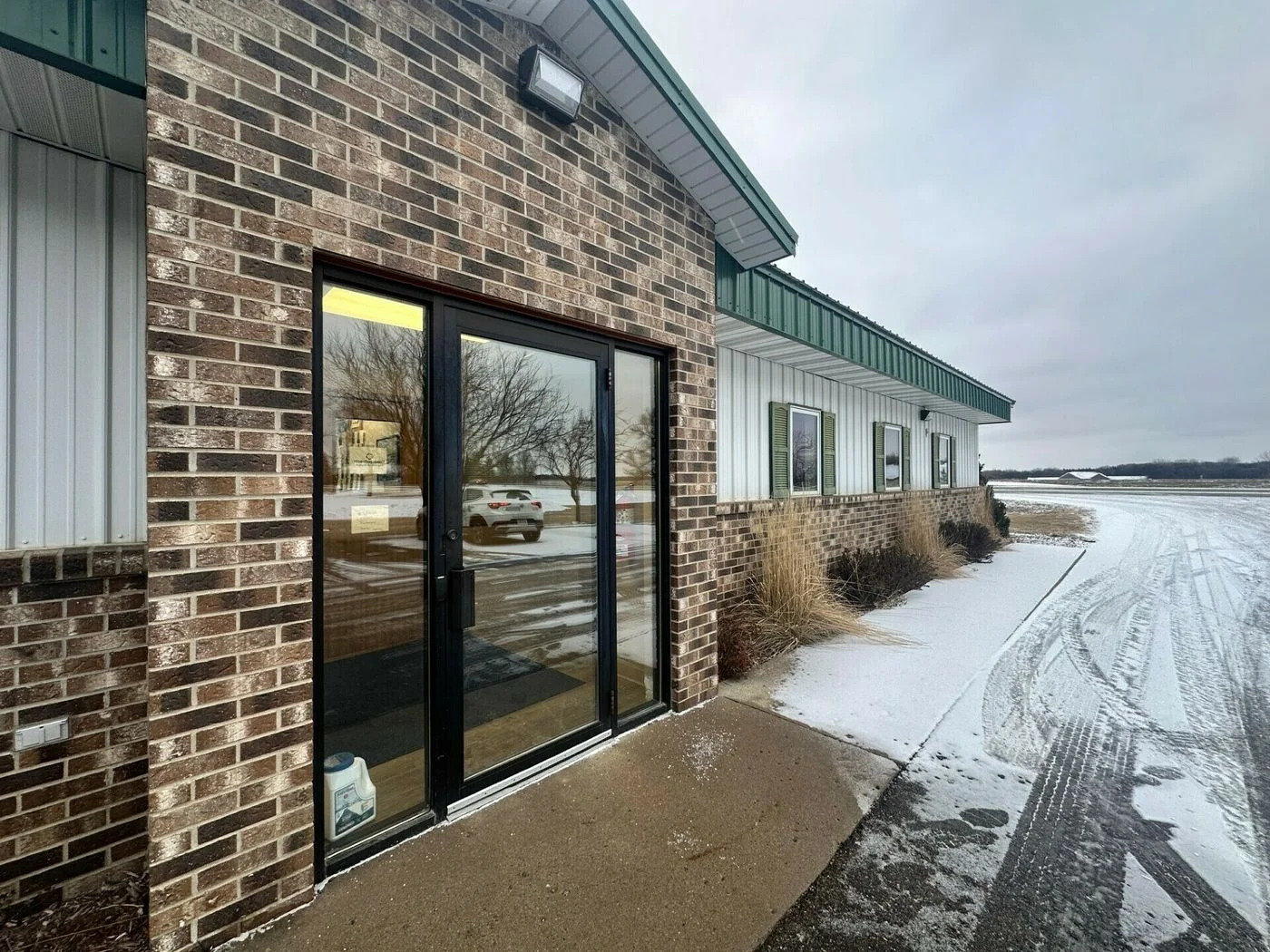Photo-2 of 1230 S Victory Dr, Mankato, MN 56001
