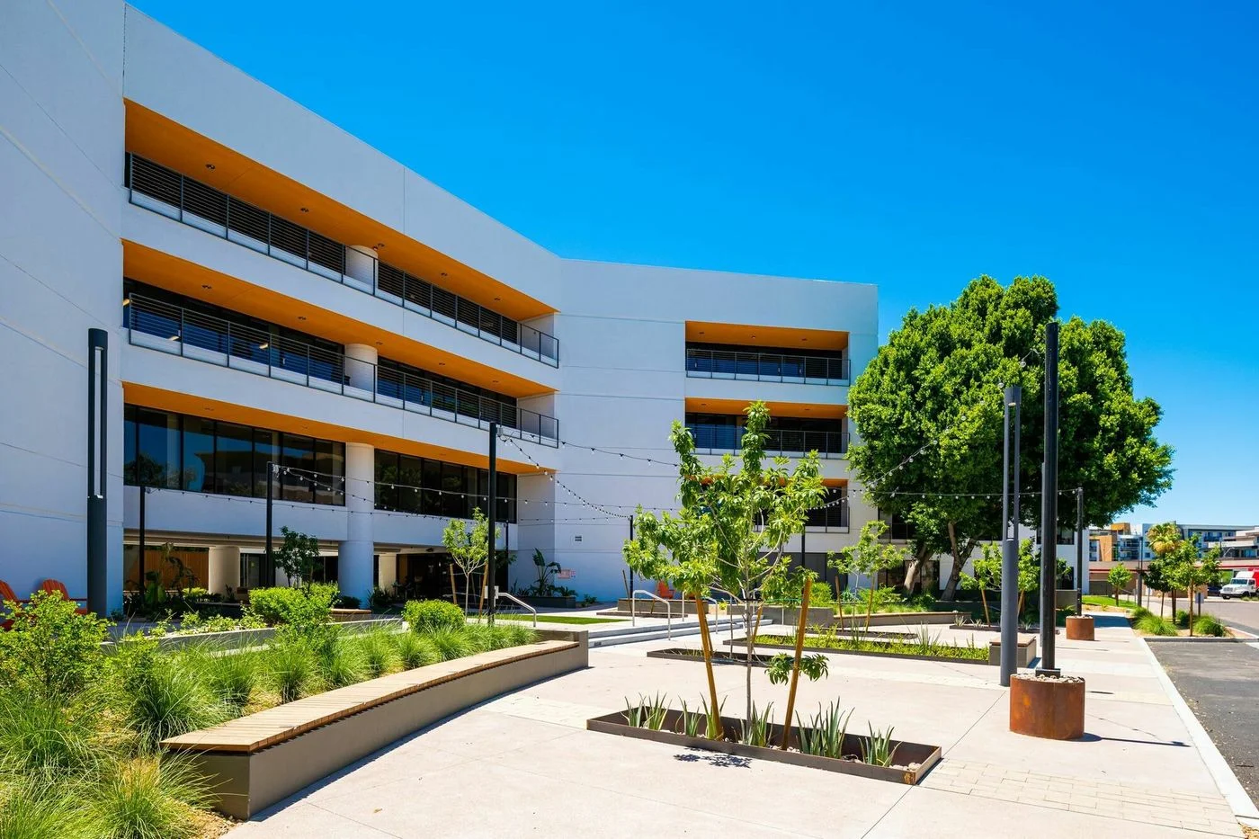 Photo 2 of 1661 E Camelback Rd, Phoenix, AZ 85016