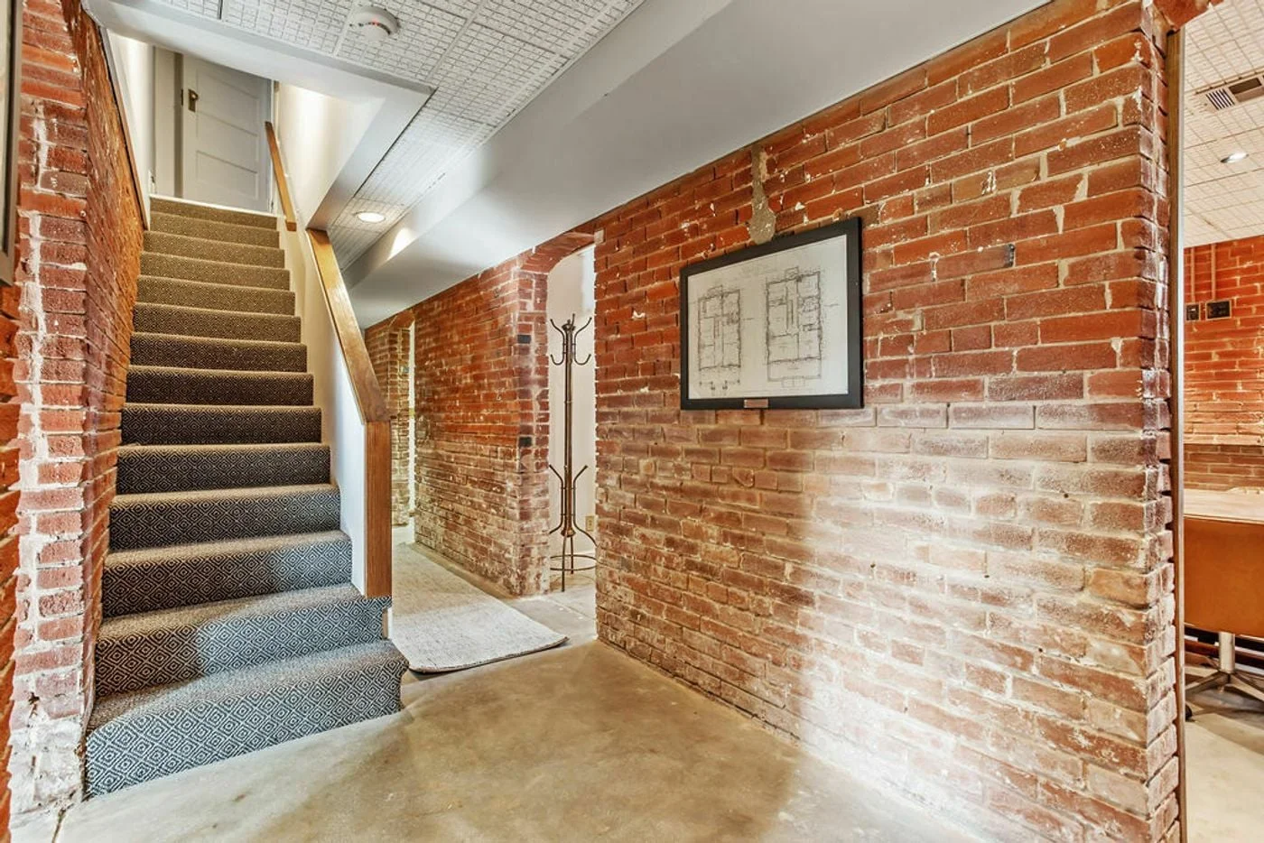 Photo 3 of 1923 N Classen Blvd, Oklahoma City, OK 73106