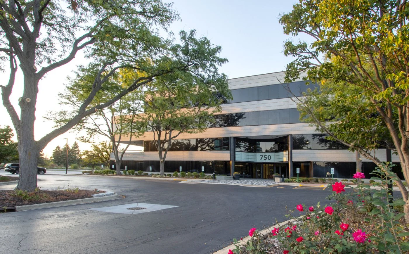 Photo 1 of 750 Warrenville Rd # 2, Lisle, IL 60532