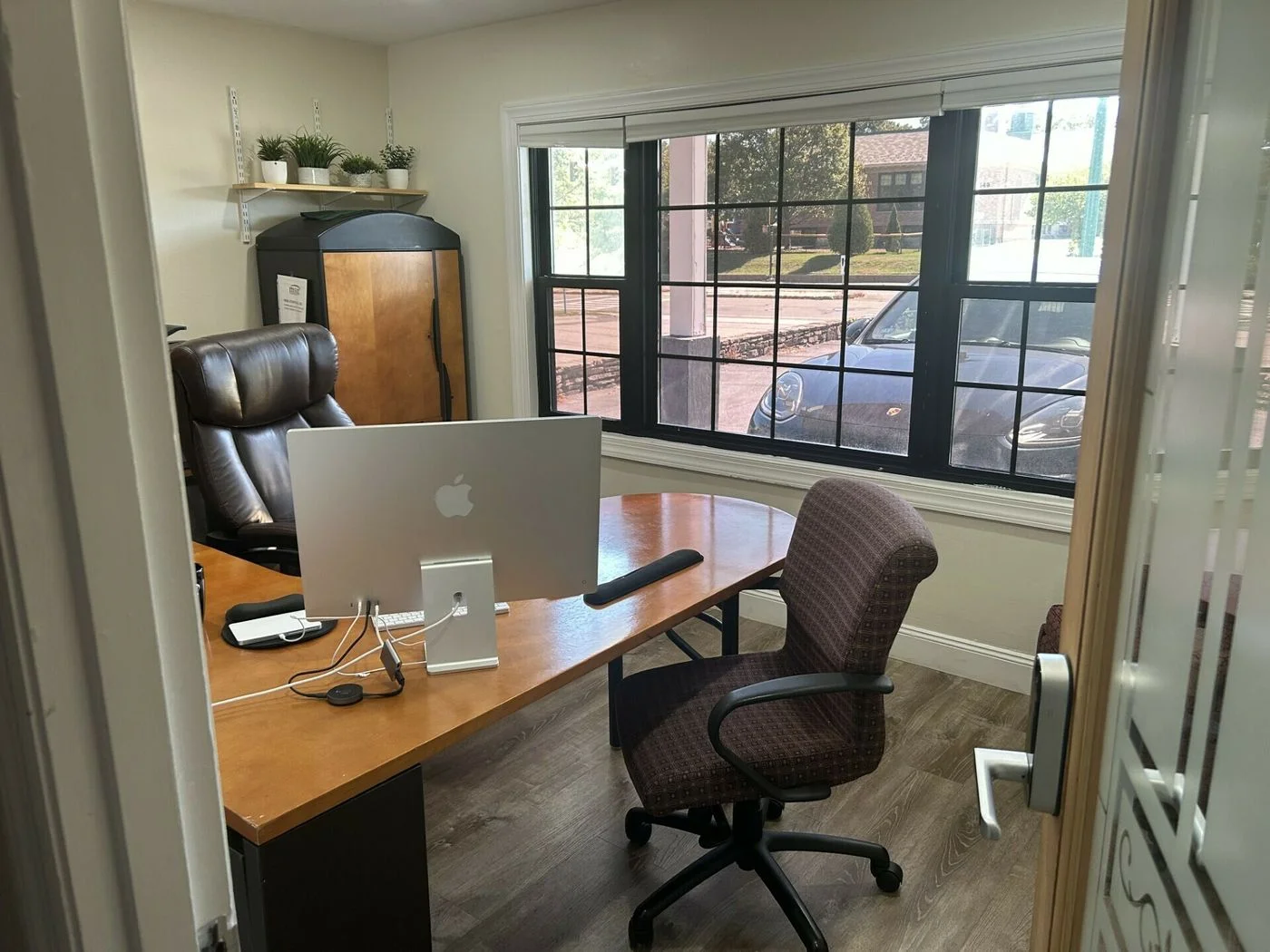 Photo 2 of 562 Lincoln Street, Worcester, MA 01605