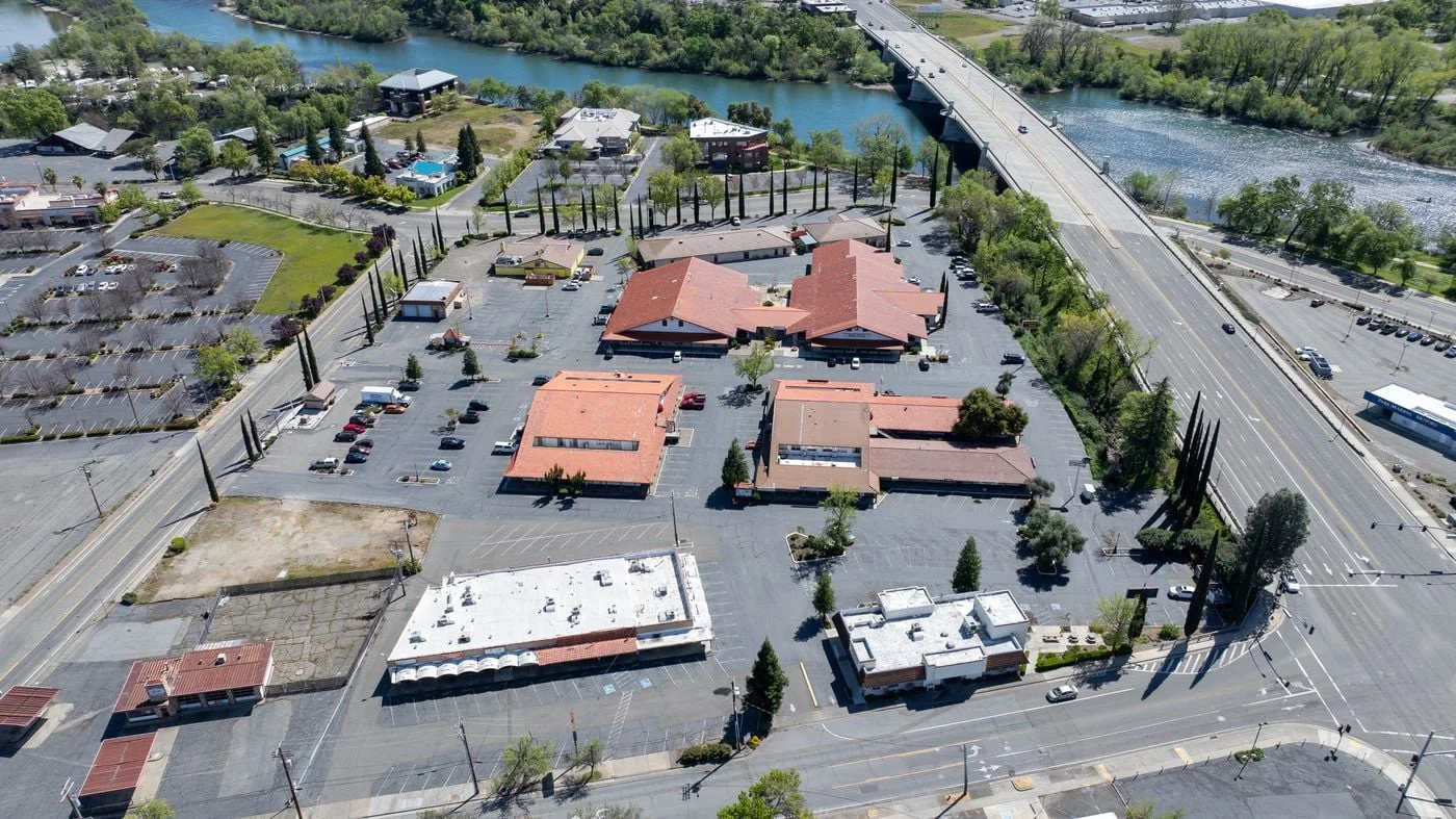 Photo 3 of 2455 Athens Ave, Redding, CA 96001