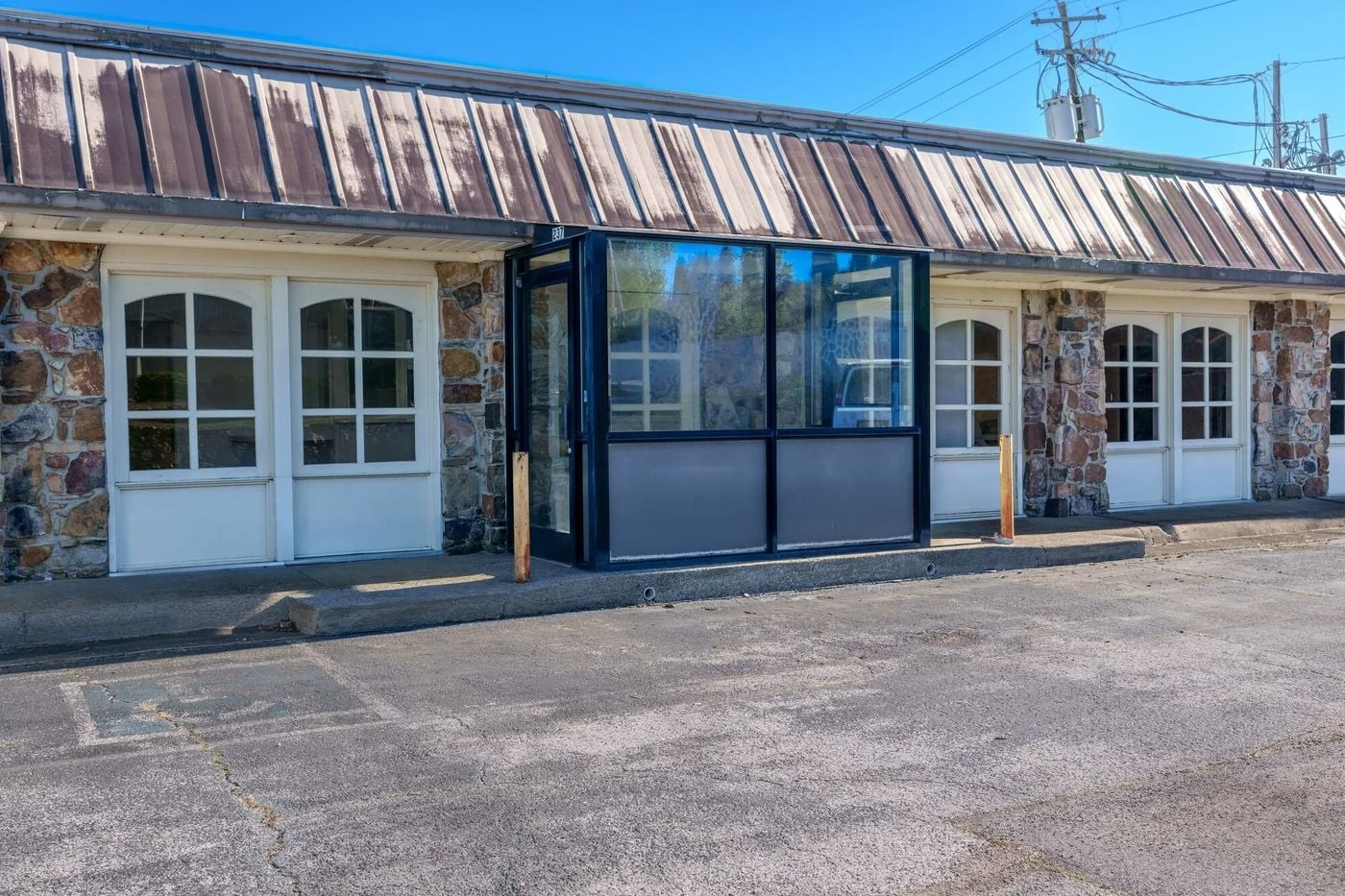 Photo 1 of 235 Azalea Dirve, Florence, AL 35630