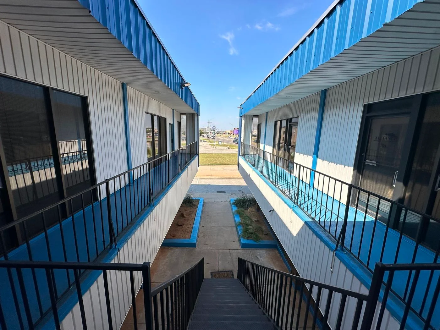 Photo 3 of 5770 NW Expressway, Warr Acres, OK 73132