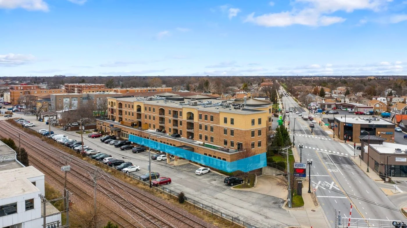 Photo 1 of 6400 N Northwest Hwy, Chicago, IL 60631