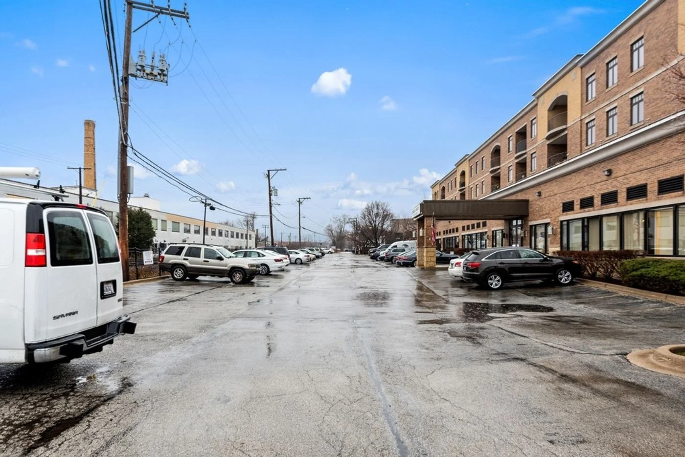 Photo 3 of 6400 N Northwest Hwy, Chicago, IL 60631