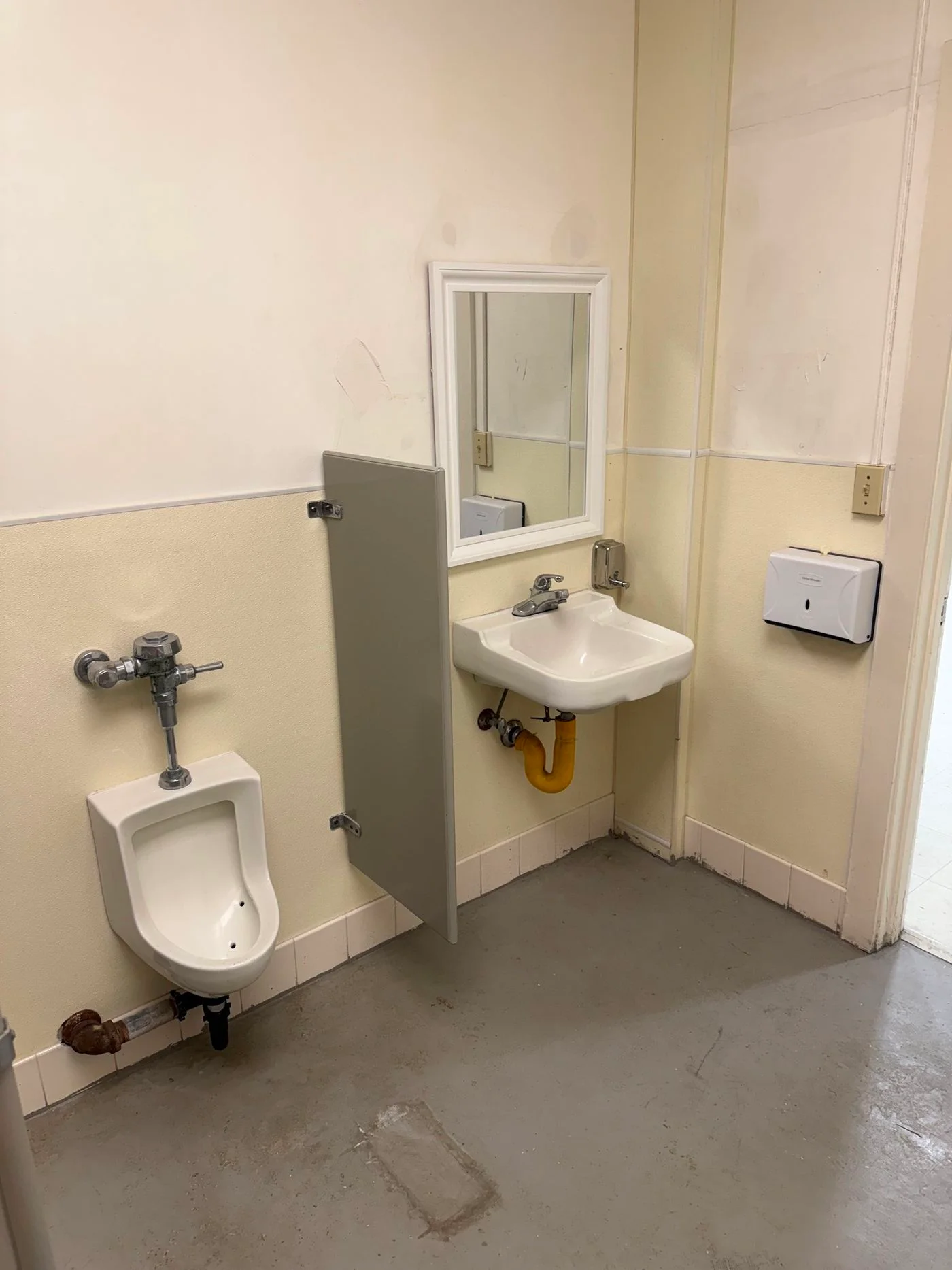 Photo-3 of 945 El Dorado Street, Stockton, CA 95202