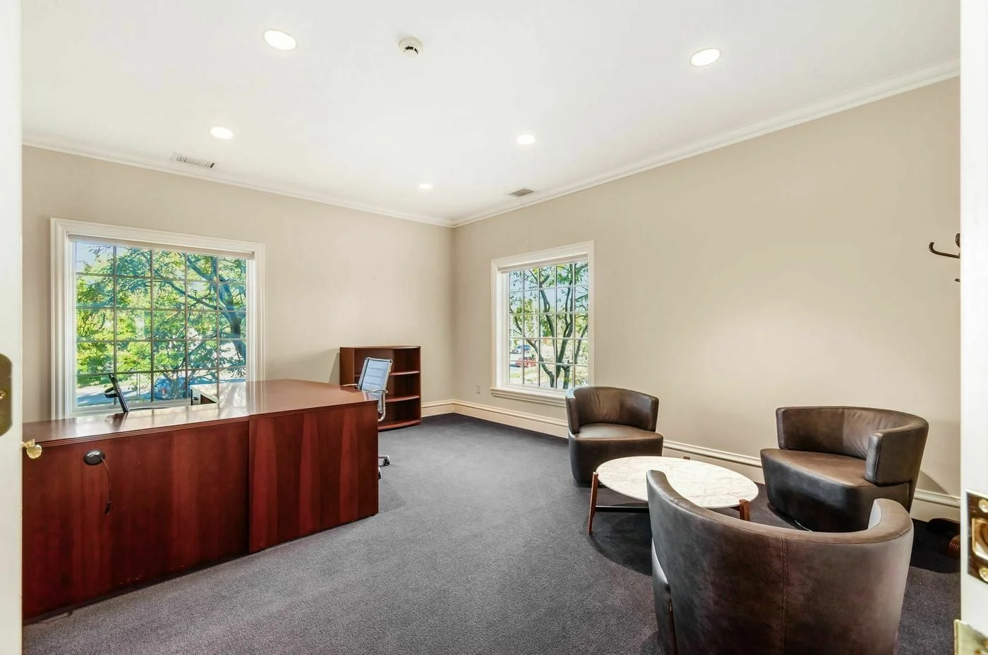 Photo 3 of 850 N Hamilton Rd, Gahanna, OH 43230