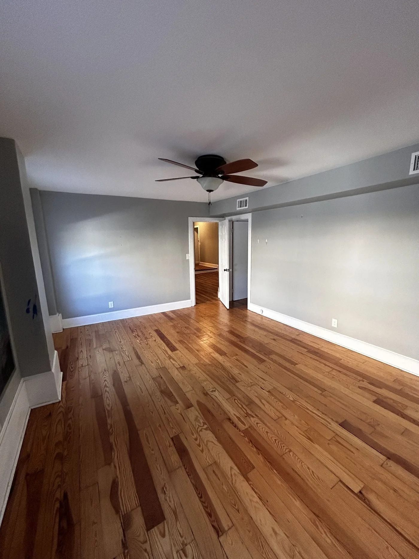 Photo 3 of 107 East Main Street, Purcellville, VA 20132