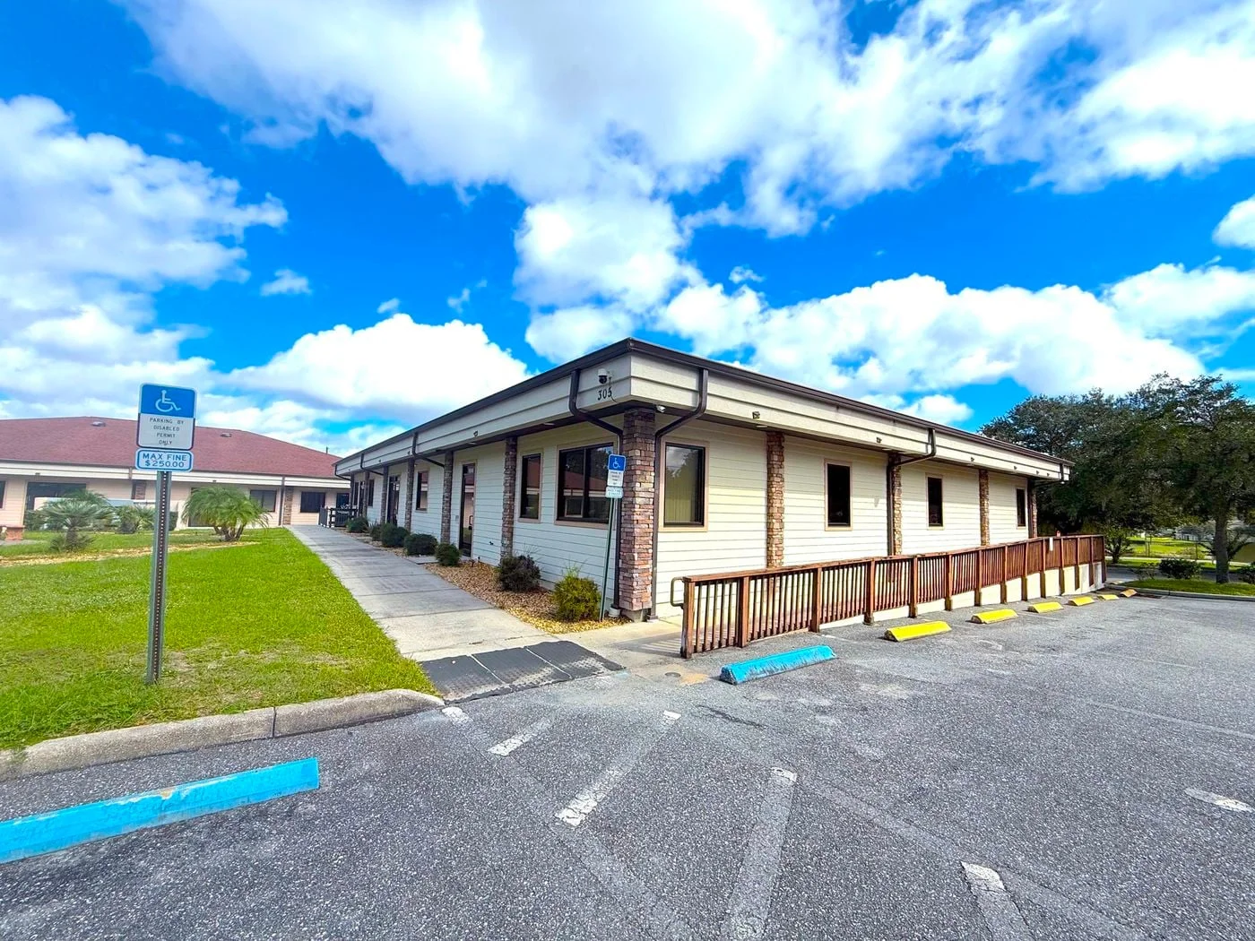 Photo 2 of 301 Skyline Dr, Lady Lake, FL 32159