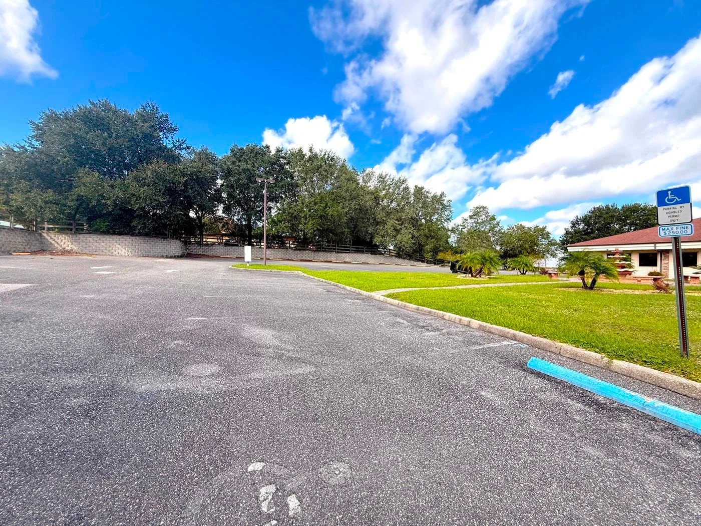 Photo 3 of 301 Skyline Dr, Lady Lake, FL 32159