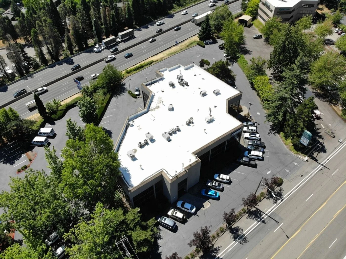 Photo 2 of 9570 SW Barbur Boulevard, Portland, OR 97219