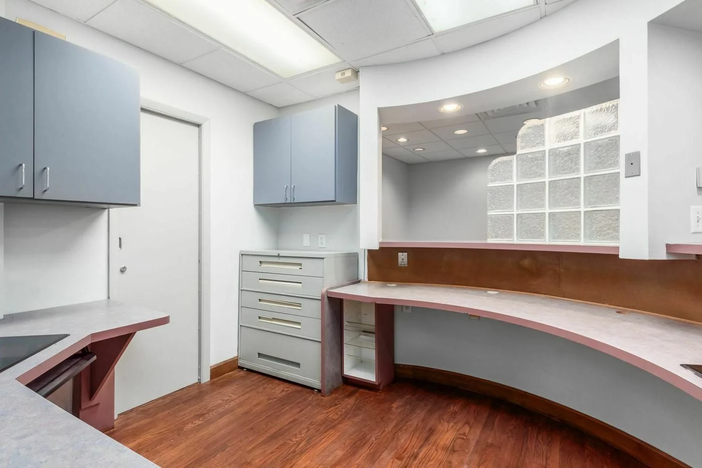 Photo 3 of 5180 E Main St, Suite B, Whitehall, OH 43213